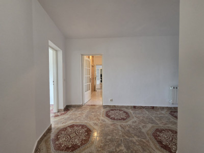  Apartament de vanzare de 165 mp cu 4 camere, zona Intim Arad imagine mica 2, foxfort.ro