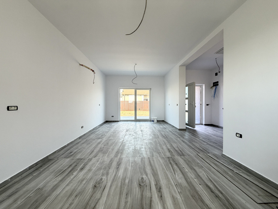 Casa individuala cu 3 camere - predare la cheie, in Sanandrei 2, foxfort.ro