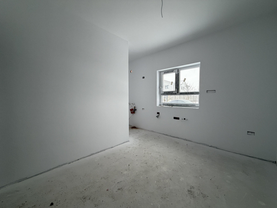 Duplex cu 3 camere la cheie, teren 270 mp, perete dublu - Sanandrei 4, foxfort.ro