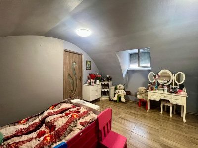 Apartament 3 camere la curte comuna de vanzare, zona Traian imagine mica 6, foxfort.ro