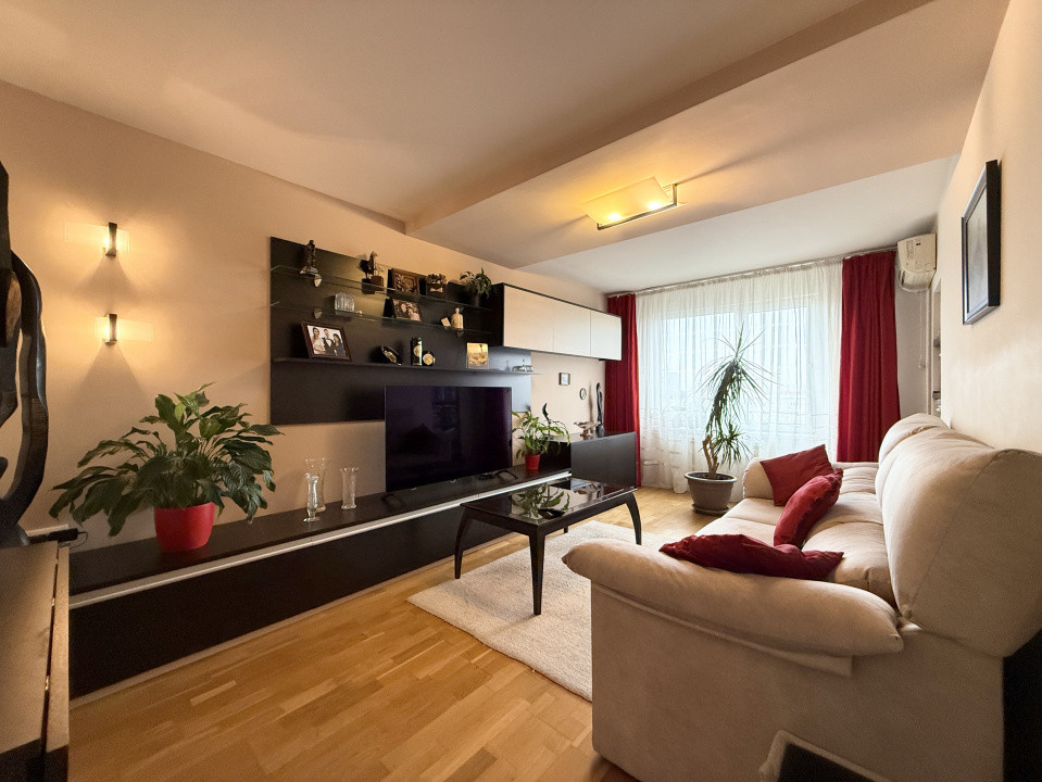 Apartament cu 3 camere de vanzare in Timisoara, zona Circumvalatiunii 2, foxfort.ro