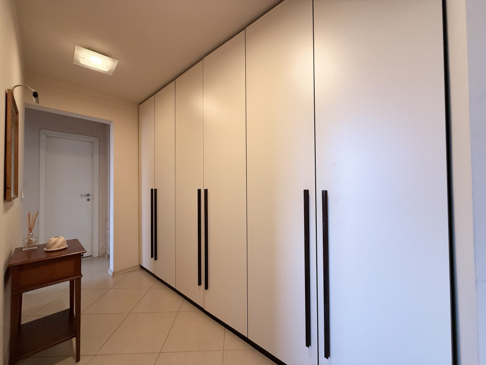 Apartament cu 3 camere de vanzare in Timisoara, zona Circumvalatiunii 13, foxfort.ro