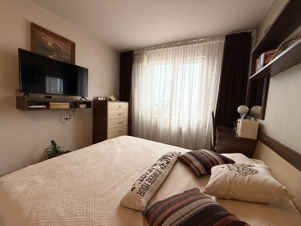 Apartament cu 3 camere de vanzare in Timisoara, zona Circumvalatiunii 25, foxfort.ro