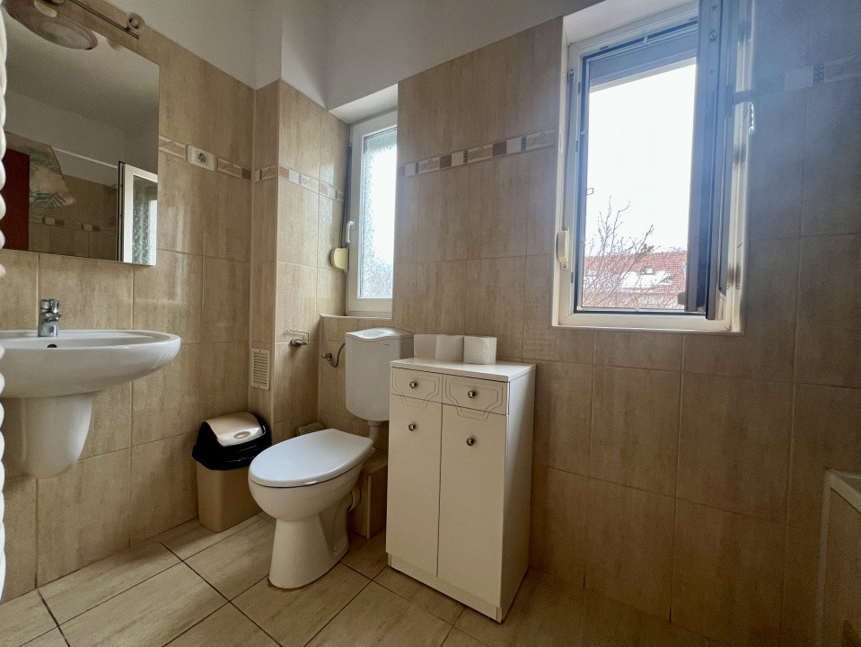 Casa insiruita cu 4 camere, de inchiriat, Timisoara, zona Lunei 11, foxfort.ro