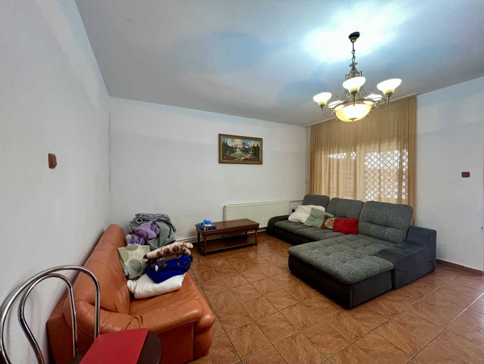 Casa insiruita cu 4 camere, de inchiriat, Timisoara, zona Lunei 20, foxfort.ro