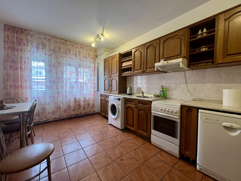 Casa insiruita cu 4 camere, de inchiriat, Timisoara, zona Lunei 22, foxfort.ro