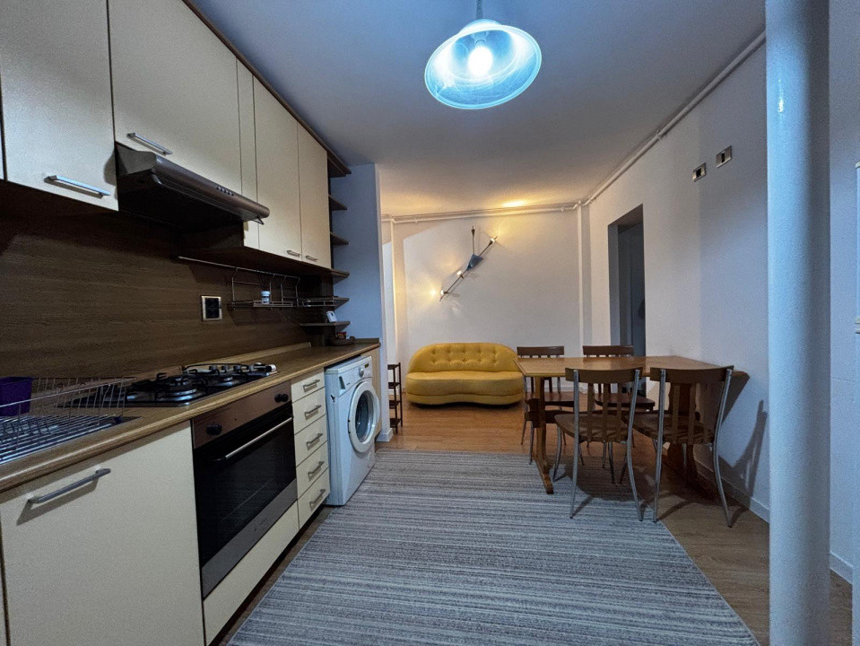 Apartament cu 2 camere de inchiriat, semidecomandat, 54 mp utili, zona Miorita 4, foxfort.ro