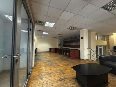 De inchiriat spatii birouri (SAD) in Complexul Studentesc, 180 mp utili