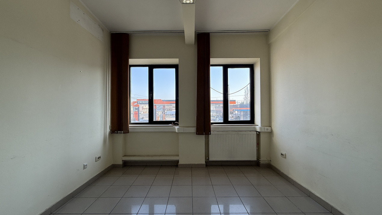 Birou de inchiriat 12 mp, etaj 1, zona Lipovei 3, foxfort.ro