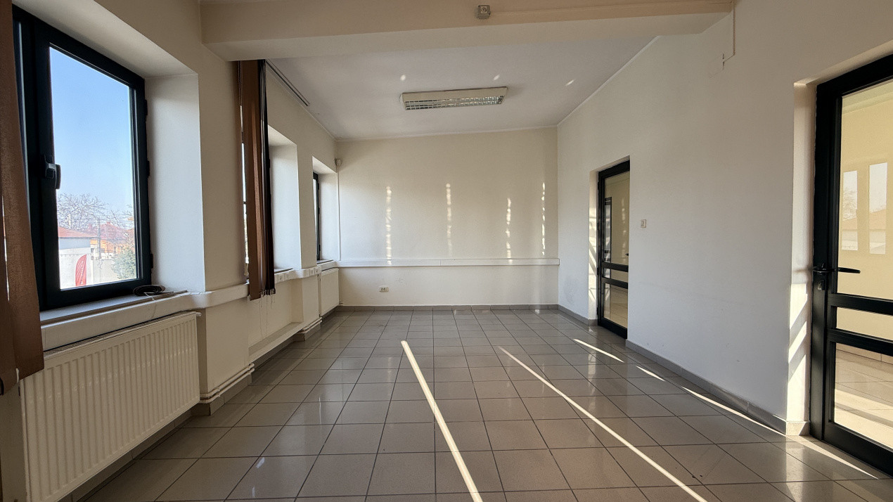 Birou de inchiriat 25 mp, zona Lipovei 3, foxfort.ro