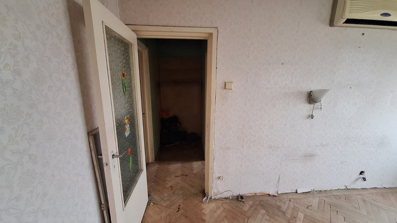 Apartament cu 3 camere + boxa, zona Sagului 5, foxfort.ro