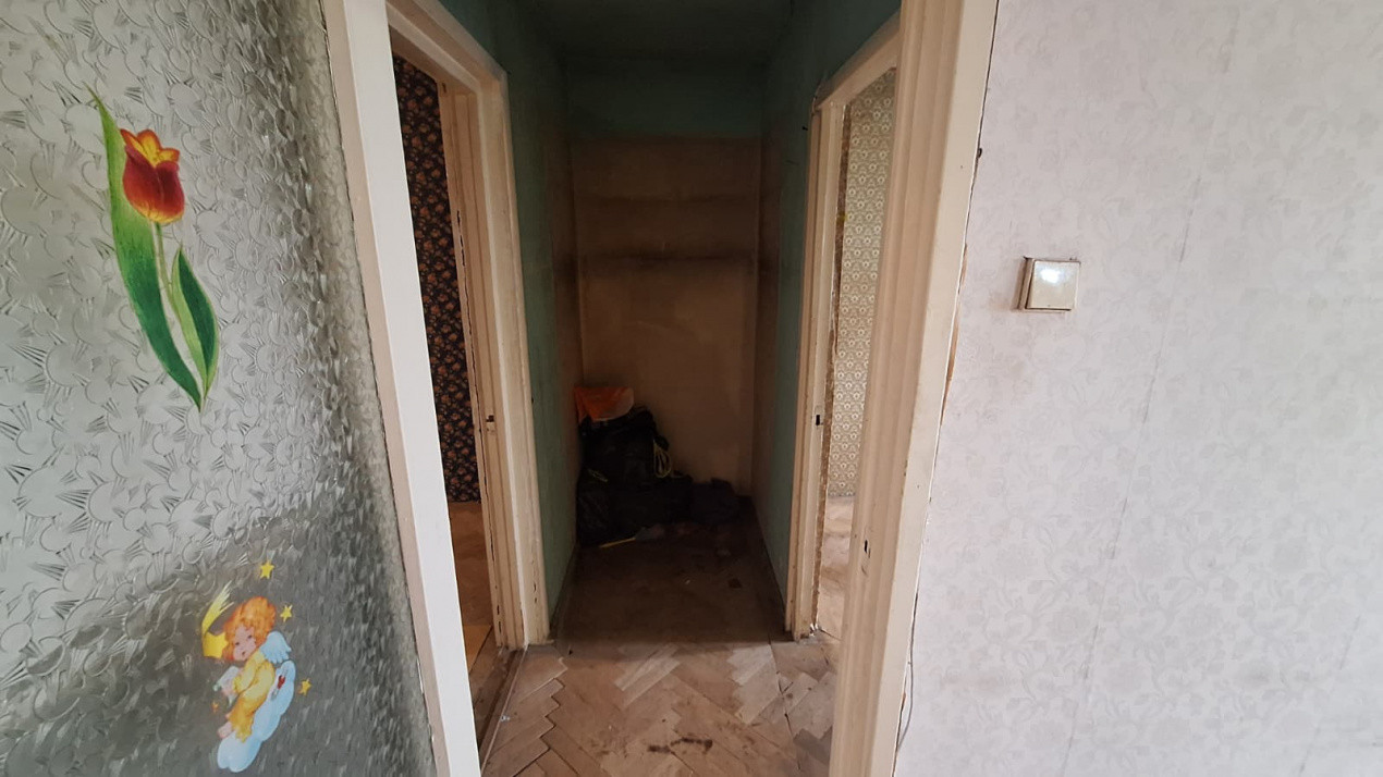 Apartament cu 3 camere + boxa, zona Sagului 7, foxfort.ro