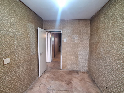 Apartament cu 3 camere + boxa, zona Sagului imagine mica 3, foxfort.ro