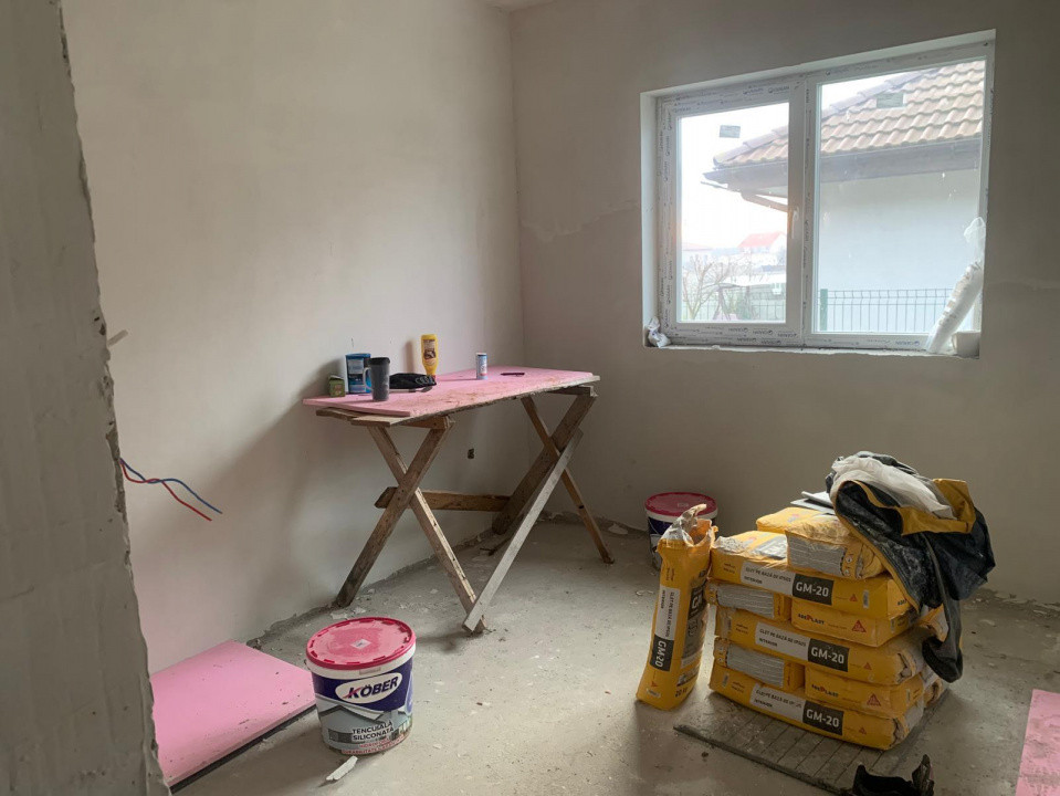 Duplex cu 3 camere si teren de 365 mp, zona Sag 8, foxfort.ro