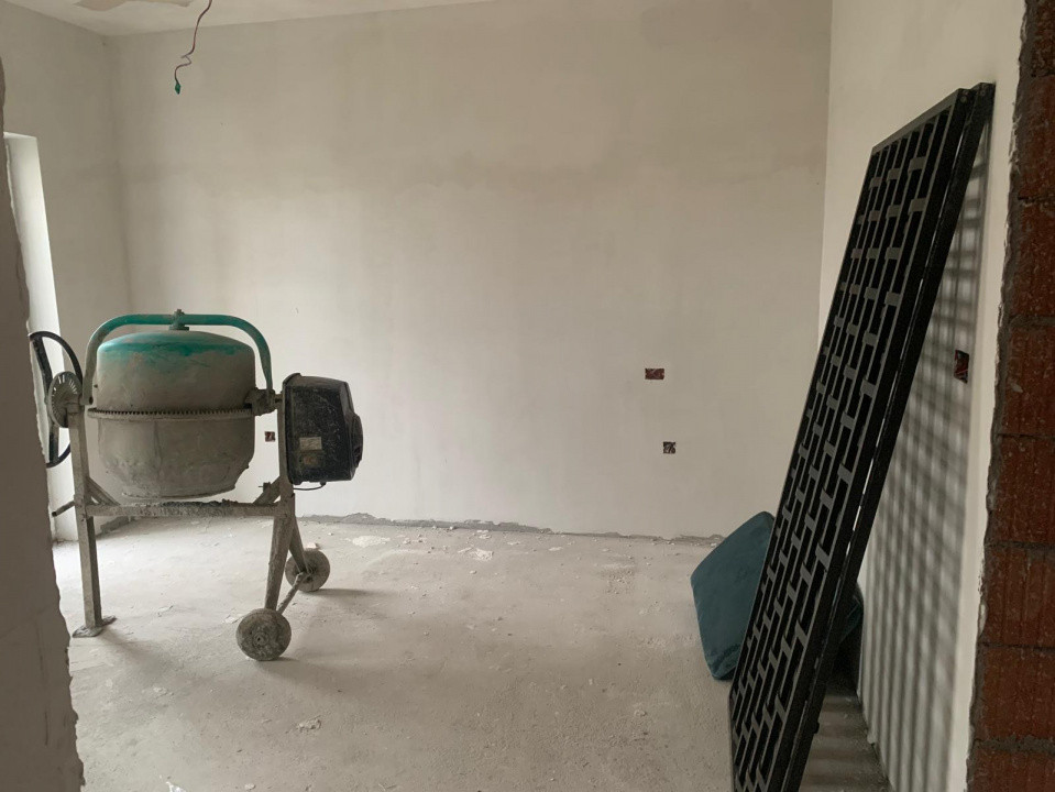 Duplex cu 3 camere si teren de 365 mp, zona Sag 10, foxfort.ro