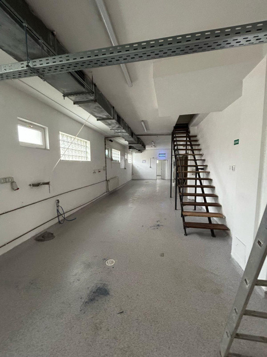 Hala industriala de inchiriat – productie/depozitare + birouri, zona Ronat 5, foxfort.ro