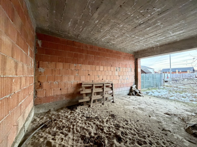 OPORTUNITATE - Casa individuala la rosu, teren de 851 mp in Peciu Nou imagine mica 13, foxfort.ro