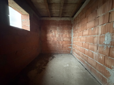 OPORTUNITATE - Casa individuala la rosu, teren de 851 mp in Peciu Nou imagine mica 16, foxfort.ro