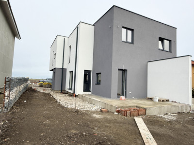Duplex cu 4 camere de vanzare in Sacalaz, zona Exterior Nord imagine mica 17, foxfort.ro