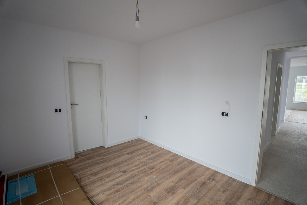 Casa individuala cu 4 camere de 107 mp, zona Giarmata 10, foxfort.ro