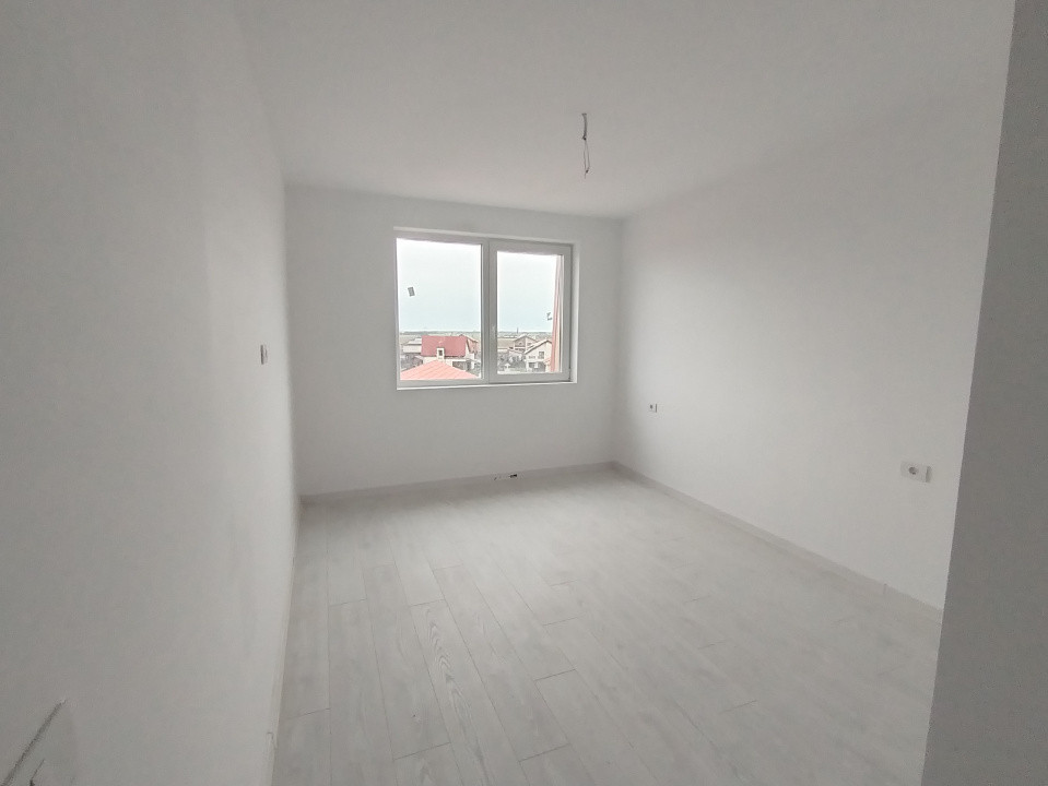 Apartament cu 3 camere de vanzare in Giroc 2, foxfort.ro