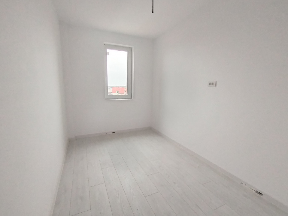 Apartament cu 3 camere la etajul 1 de vanzare in Giroc 4, foxfort.ro