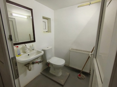 Spatiu comercial cu 3 incaperi de inchiriat in zona Spitalul Judetean imagine mica 6, foxfort.ro