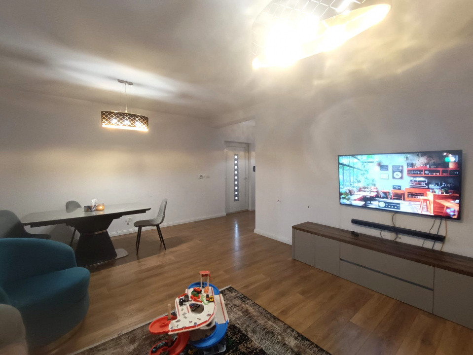 Triplex 4 camere, 110 mp, sistem smart home, zona Giroc  2, foxfort.ro