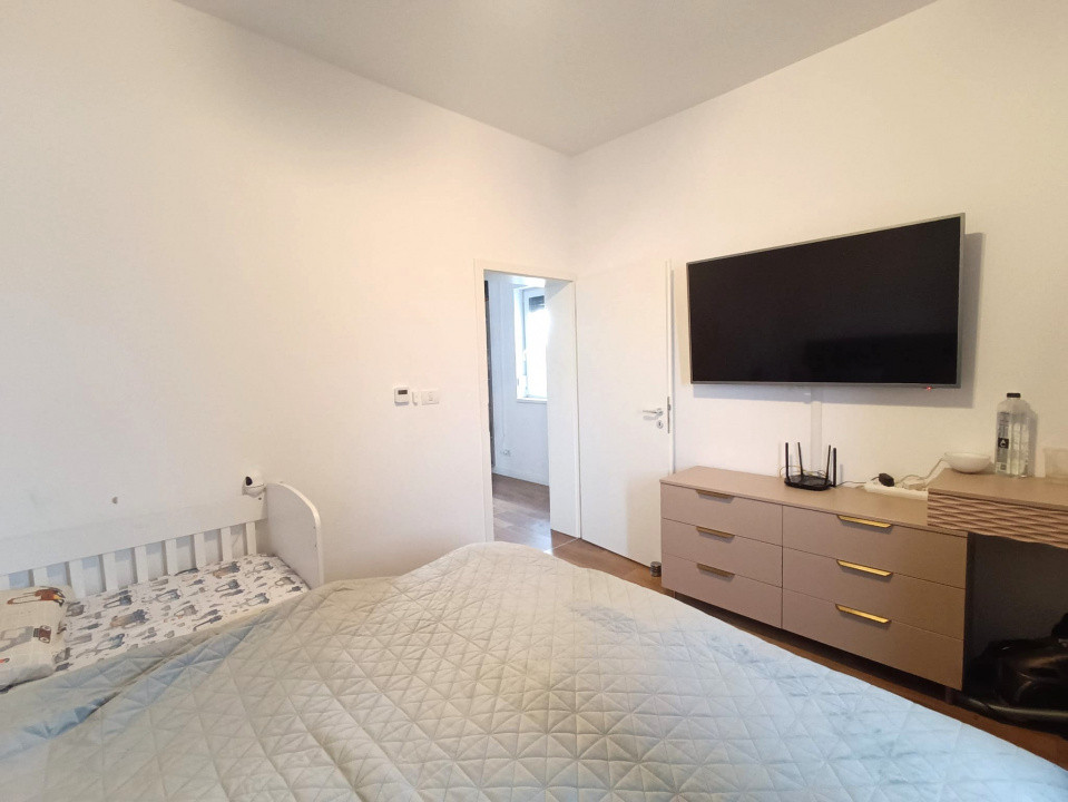 Triplex 4 camere, 110 mp, sistem smart home, zona Giroc  6, foxfort.ro