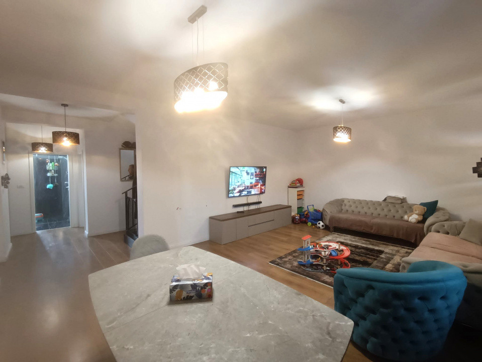 Triplex 4 camere, 110 mp, sistem smart home, zona Giroc  31, foxfort.ro