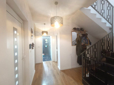 Triplex 4 camere, 110 mp, sistem smart home, zona Giroc imagine mica 28, foxfort.ro