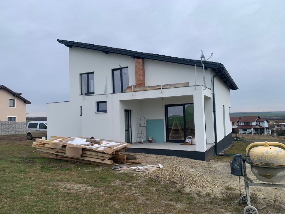 Casa individuala cu 5 camere si teren de 840 mp, Pischia 10, foxfort.ro