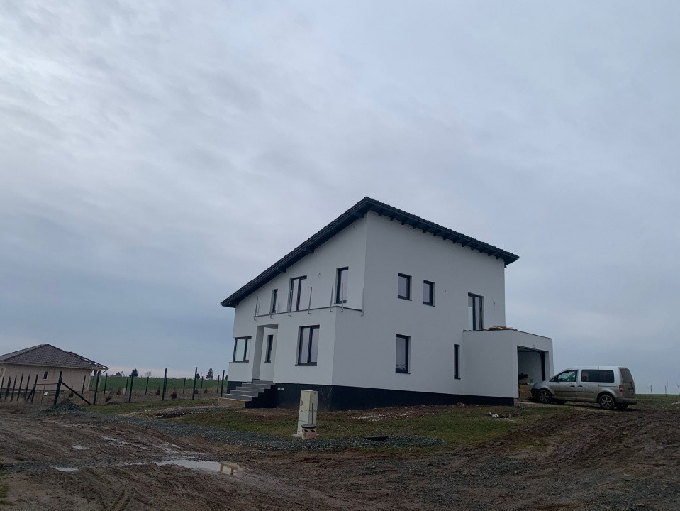 Casa individuala cu 5 camere si teren de 840 mp, Pischia 14, foxfort.ro