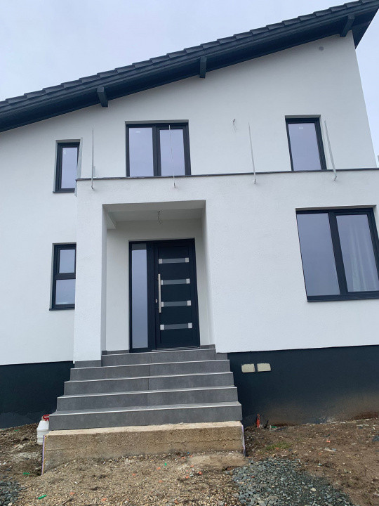 Casa individuala cu 5 camere si teren de 840 mp, Pischia 17, foxfort.ro