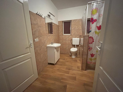 Apartament cu 2 camere de 80 mp de inchiriat in zona Sagului imagine mica 8, foxfort.ro