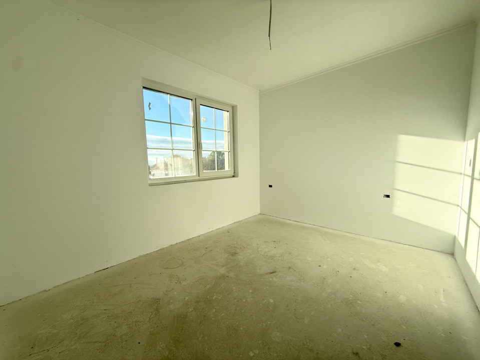 Duplex cu 5 camere despartit prin camera tehnica, in Giarmata 11, foxfort.ro