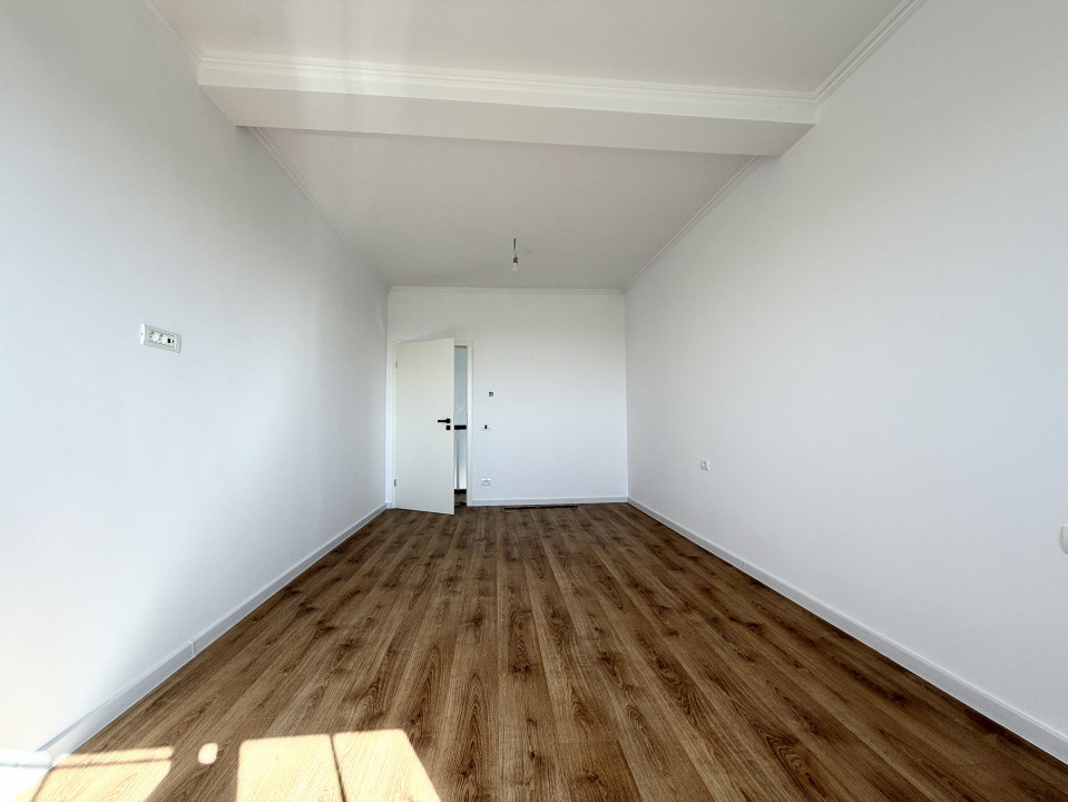 Duplex cu 5 camere despartit prin camera tehnica, in Giarmata 9, foxfort.ro