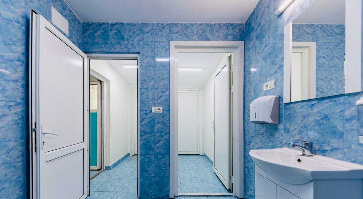 Spatiu comercial si terasa cu casa de locuit - zona Dambovita 14, foxfort.ro