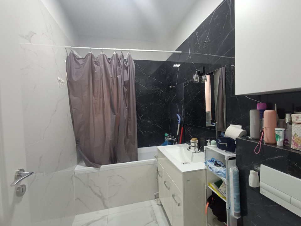 Apartament cu 3 camere, decomandat, Etaj 1 - Giroc  6, foxfort.ro