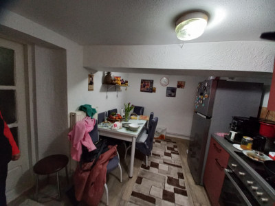 Casa individuala cu 5 camere si teren de 1307 mp in Ghiroda imagine mica 14, foxfort.ro