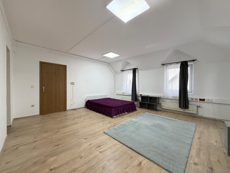 Casa individuala cu 5 camere de inchiriere in zona Balcescu 4, foxfort.ro