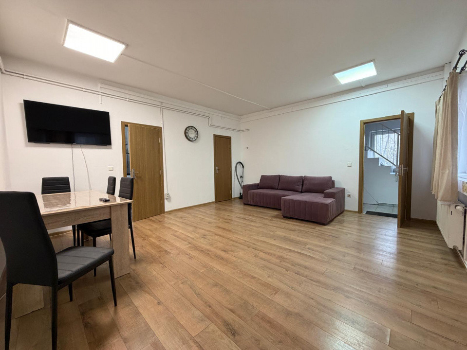 Casa individuala cu 5 camere de inchiriere in zona Balcescu 15, foxfort.ro