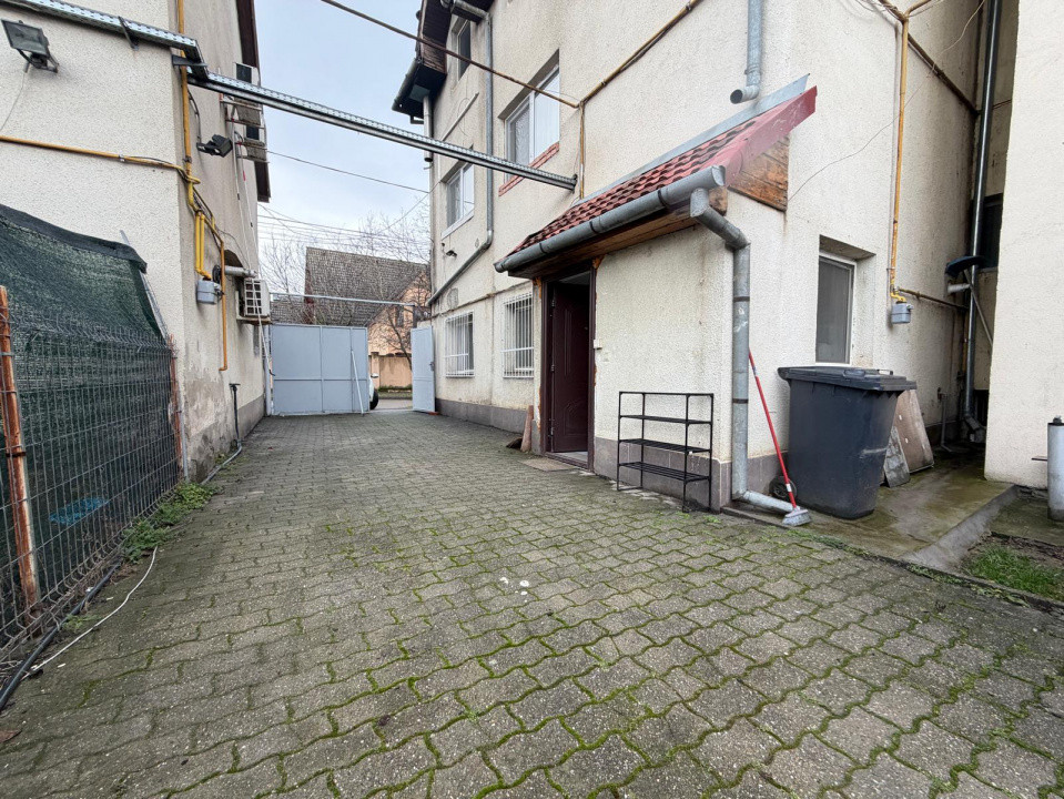 Casa individuala cu 5 camere de inchiriere in zona Balcescu 16, foxfort.ro