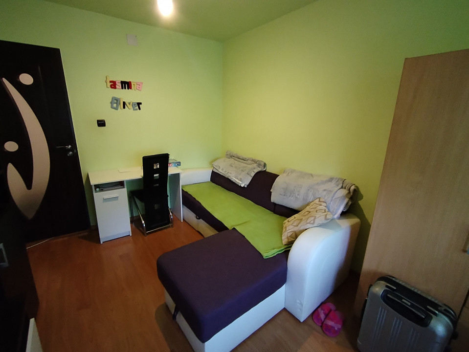 Apartament cu 3 camere de vanzare in Timisoara, zona Soarelui 16, foxfort.ro