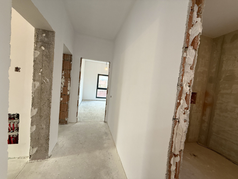 Casa individuala cu 5 camere de vanzare in Dumbravita 25, foxfort.ro