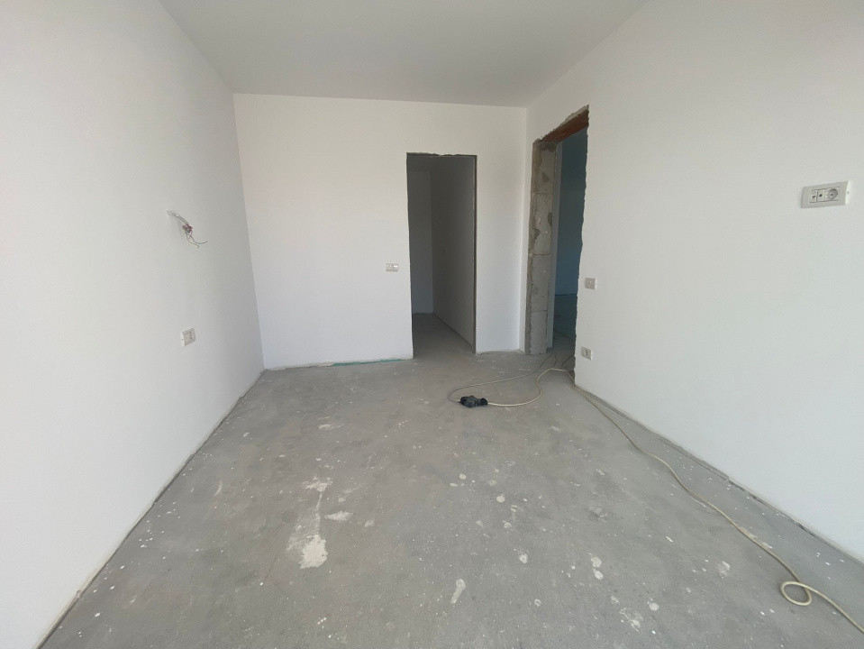 Apartament cu 3 camere si 2 bai, etajul 2 - zona Chisoda  4, foxfort.ro