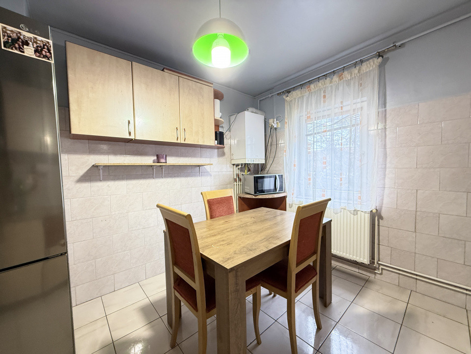 Apartament cu 3 camere de vanzare in Timisoara, zona Aradului 9, foxfort.ro
