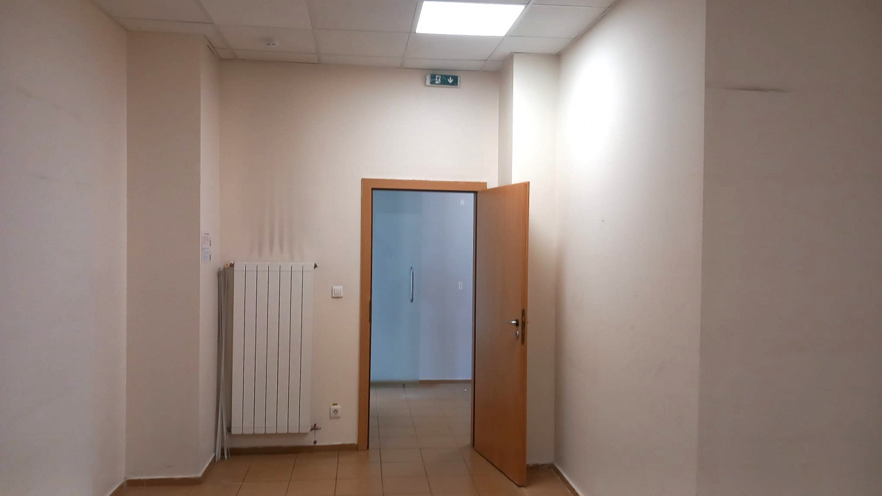 Spatiu comercial de inchiriat, pentru birouri sau alte activitati 10, foxfort.ro