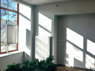 Spatiu comercial de inchiriat, pentru birouri sau alte activitati imagine mica 4, foxfort.ro