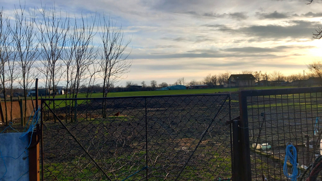 Casa individuala + hala de vanzare in Grabat  1, foxfort.ro